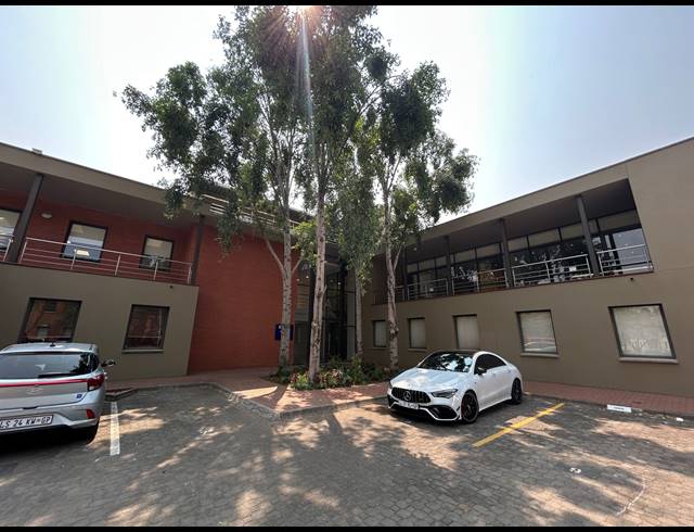 332M² OFFICE TO LET IN SANDTON CENTRAL